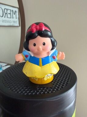 Princess Snow White "Talker" Little People Figurine
